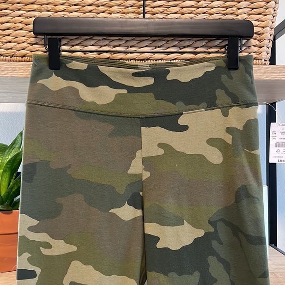 NWT J. Crew Factory Mid-Rise Camo Legging, S - Picture 4 of 11